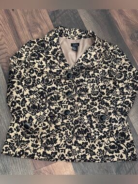 RQT Petite Women's Black and Tan Floral Blazer Jacket